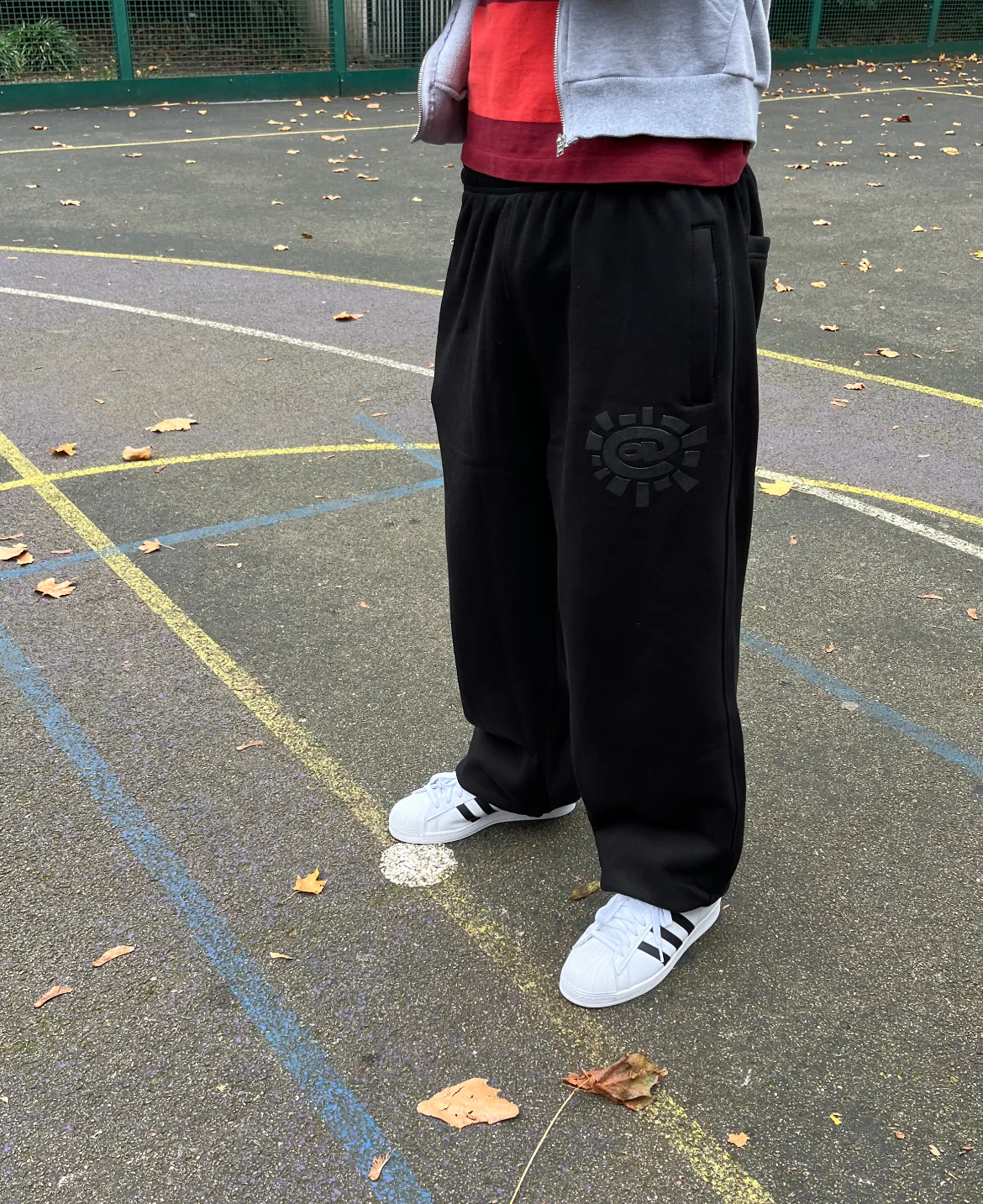 black/black @ sun joggers - Image 3