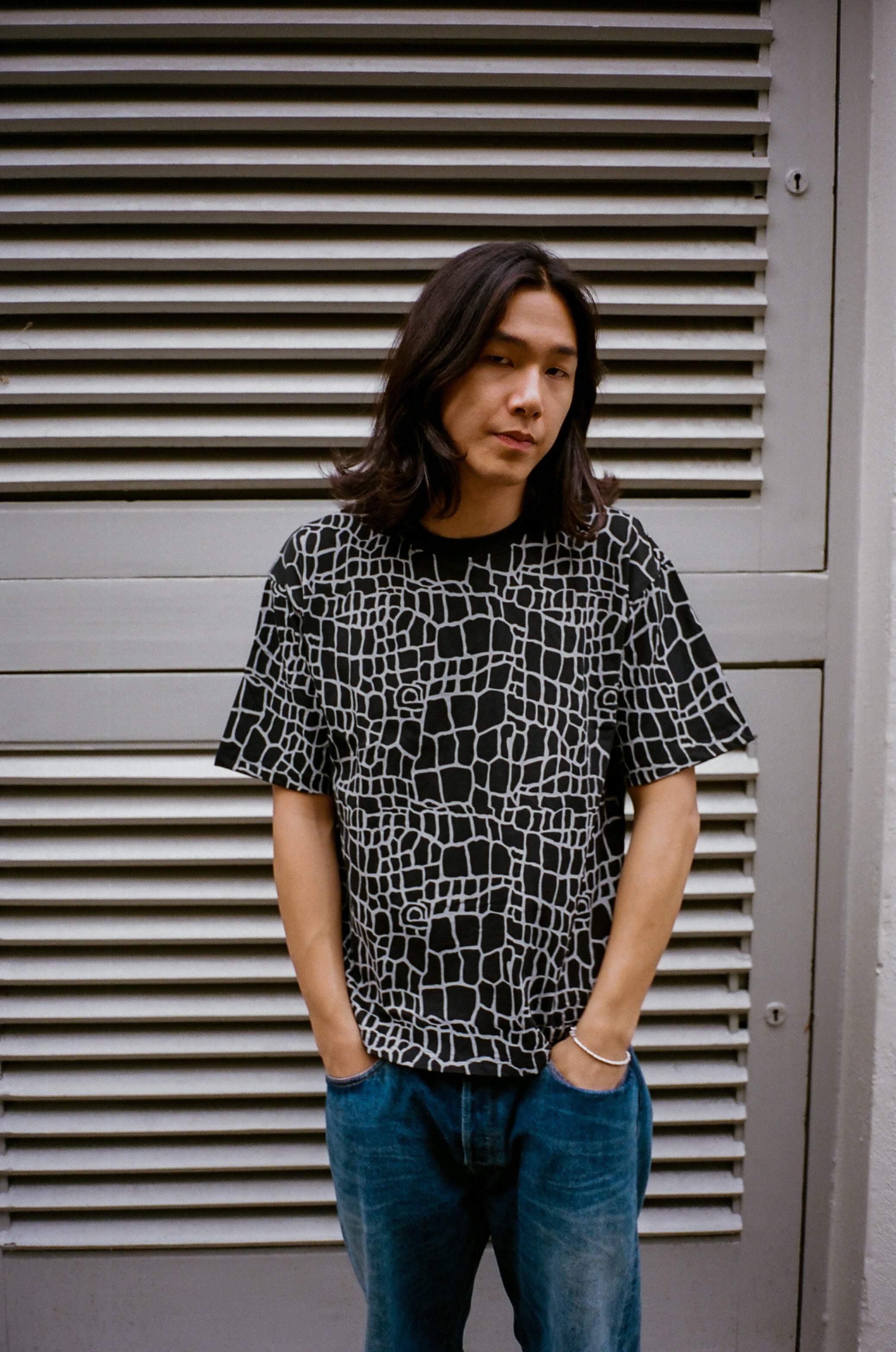 croc print tshirt - black - Image 3