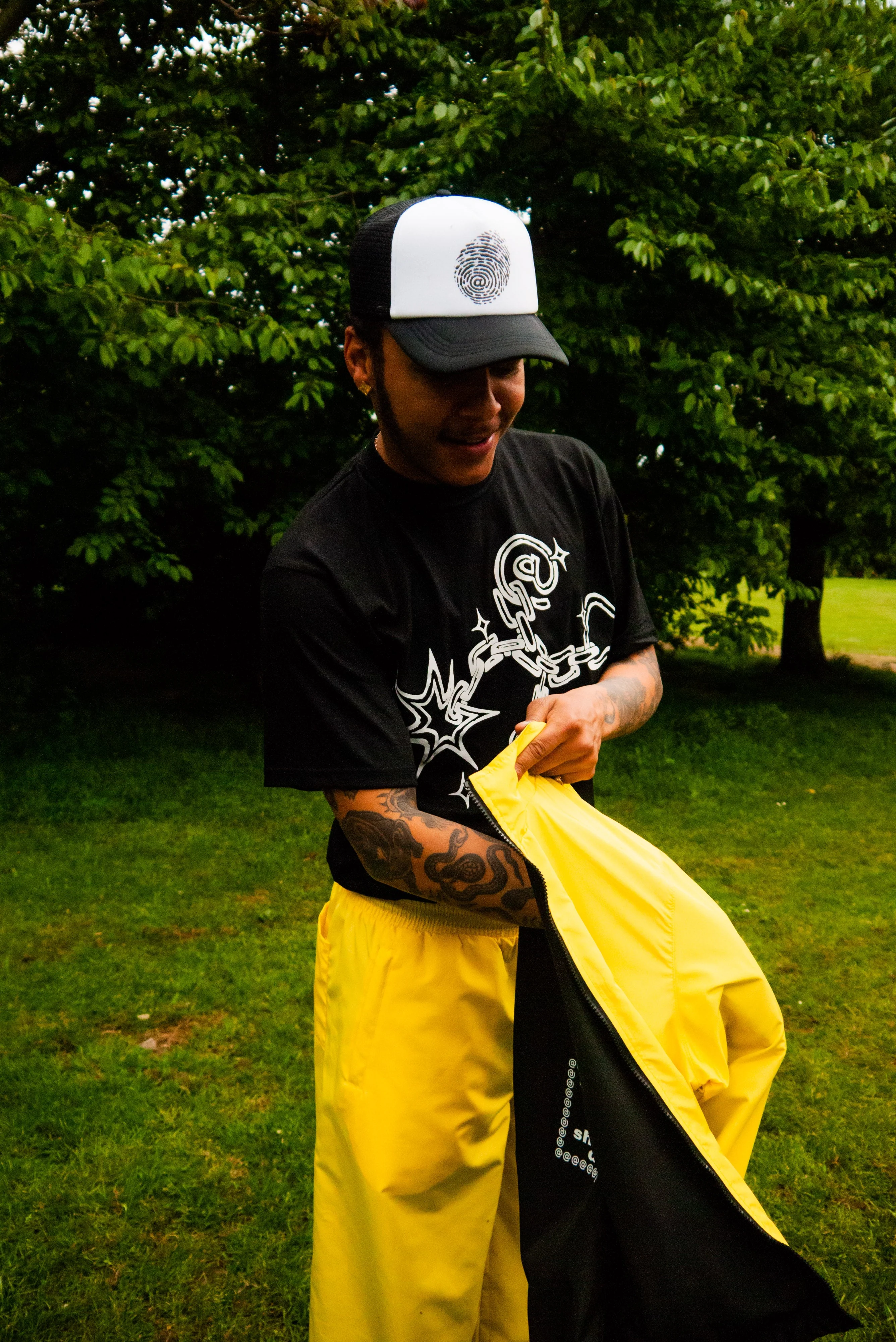 keychain tshirt - black - Image 4