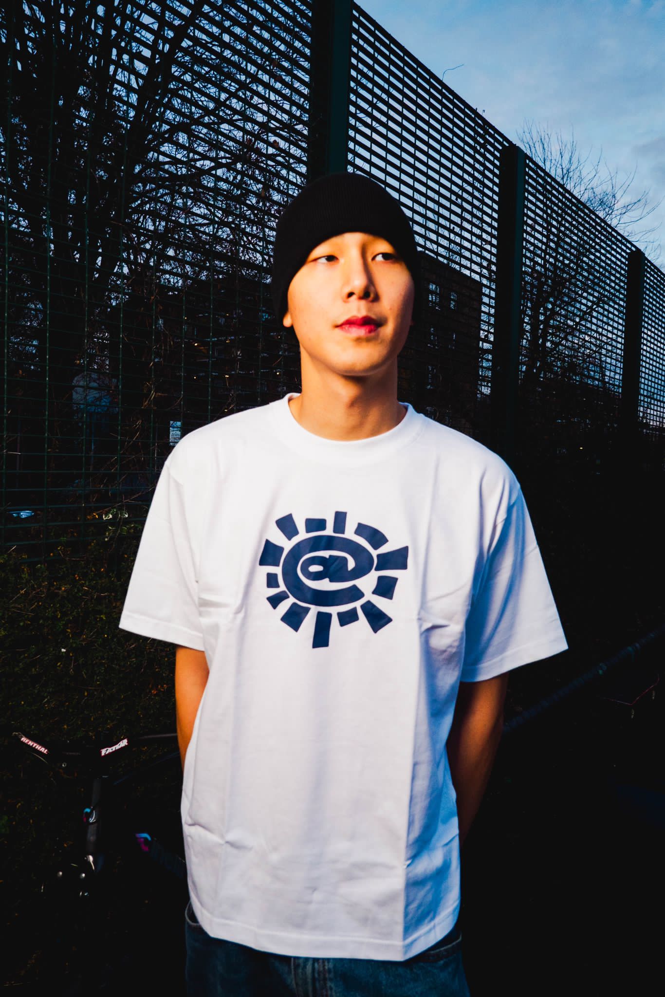 solid navy @sun tshirt - Image 3