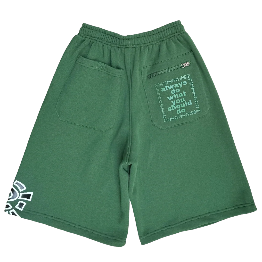 relaxed jogger shorts forrest green - Image 2