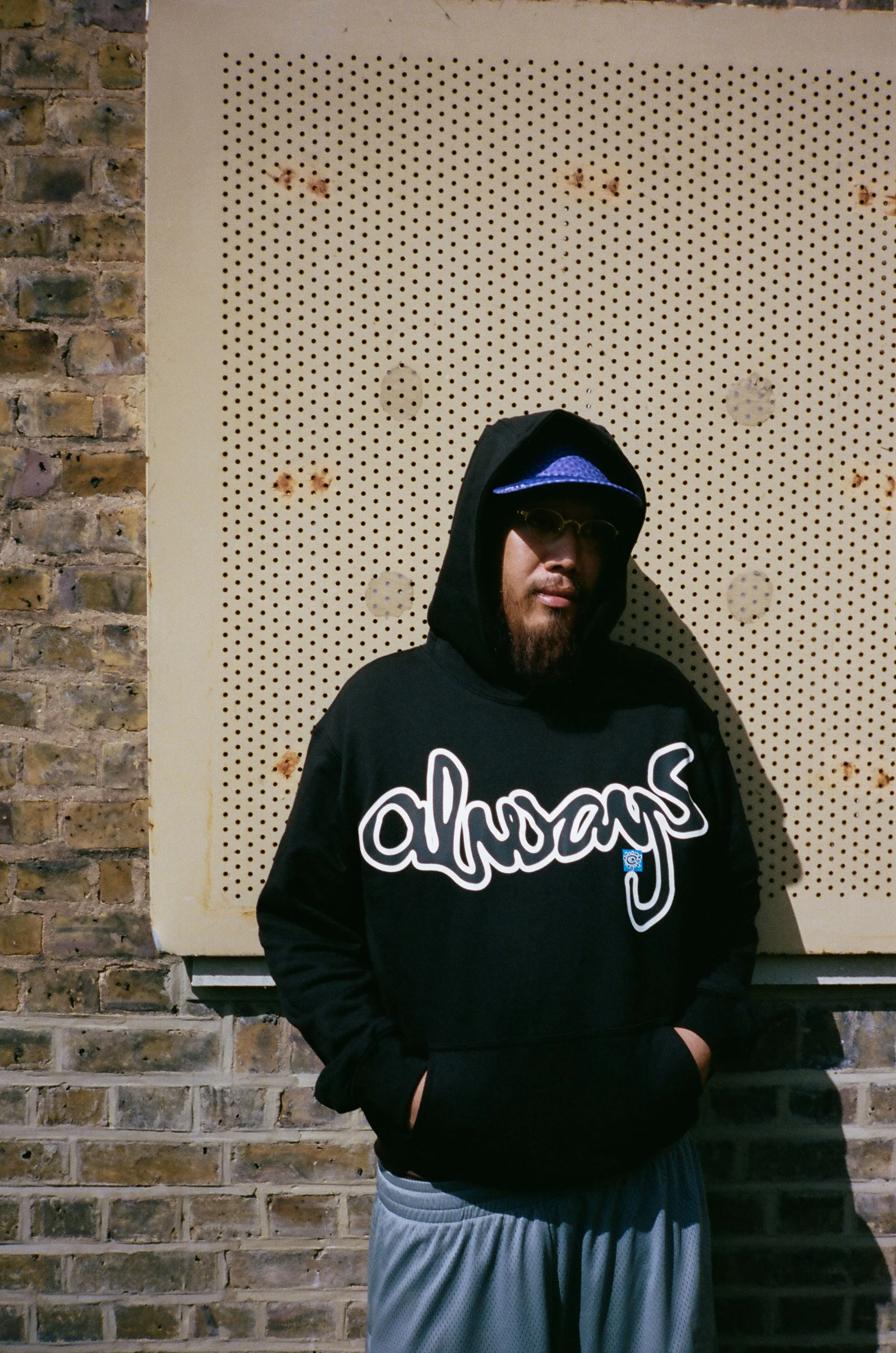snapper rocks hoodie - black - Image 3